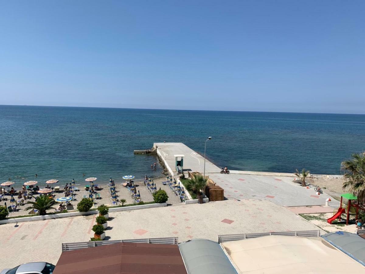 Hotel Ferrara Durrës Exteriér fotografie