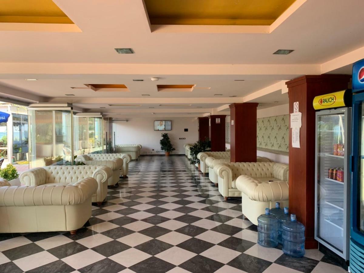 Hotel Ferrara Durrës Exteriér fotografie