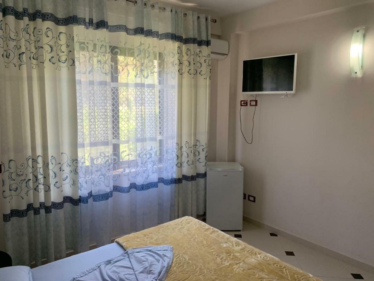 Hotel Ferrara Durrës Exteriér fotografie