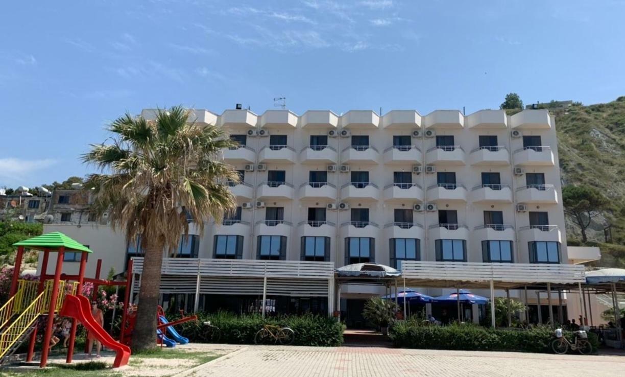 Hotel Ferrara Durrës Exteriér fotografie